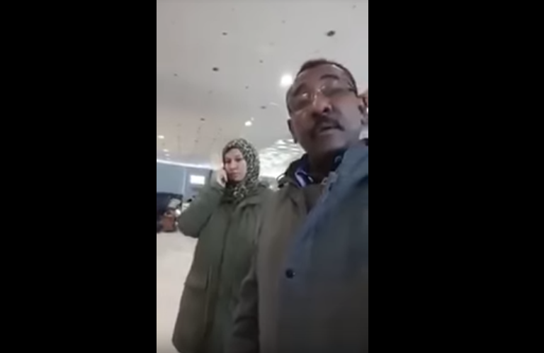 ضجة كبرى بسبب فيديوهات وصور خاصة مُسربة لـ”مدير مكتب البشير” مع وزيرة موريتانية.. شاهد: ماذا كانا يفعلان!