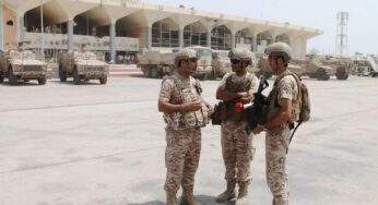 قوات إماراتية ضخمة تغادر مطار عدن بآلياتها ومدرعاتها ومصادر حكومية تكشف وجهتها القادمة