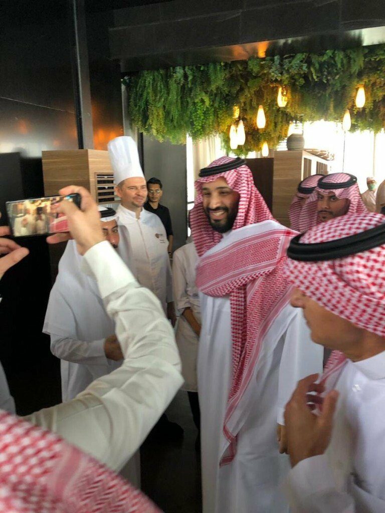 محمد بن سلمان يفاجئ السعوديين والمقيمين