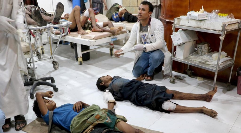 ضحايا مدنيين إثر قصف جوي للتحالف العربي