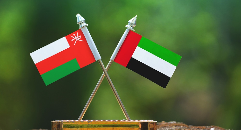 الإمارات وسلطنة عمان