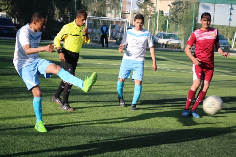 يمن موبايل يكمل عقد الفرق المتأهله إلى نصف نهائي بطولة الشركات