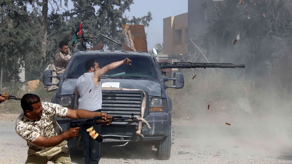 اشتعال المعارك في العاصمة الليبية