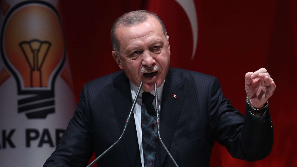 أردوغان يتوعد حفتر بهزيمة ساحقة
