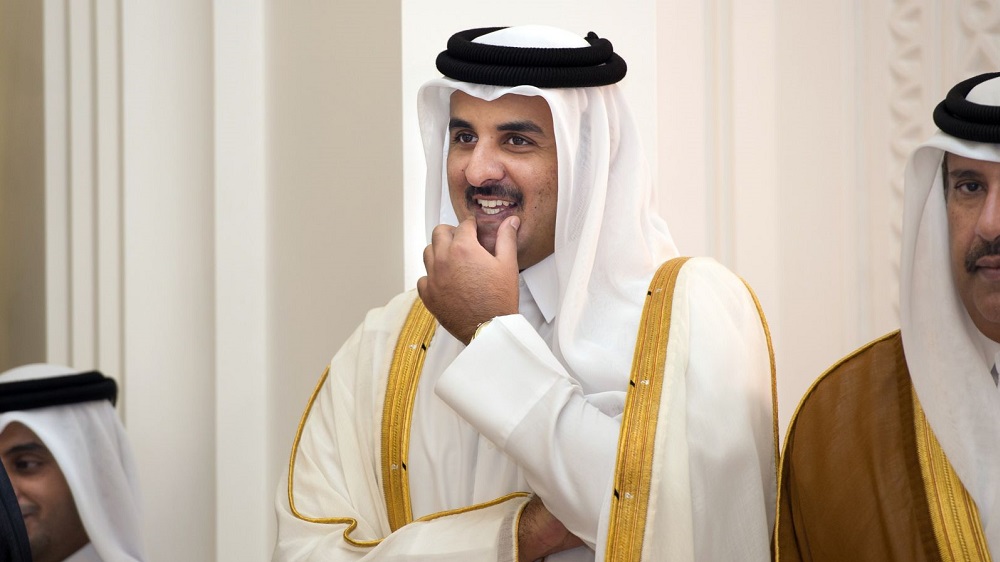 أمير قطر يصل إلى إيران