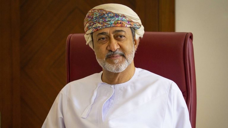 هيثم بن طارق سلطان عمان الجديد