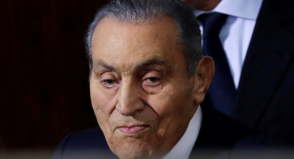 التلفزيون المصري يعلن وفاة حسني مبارك