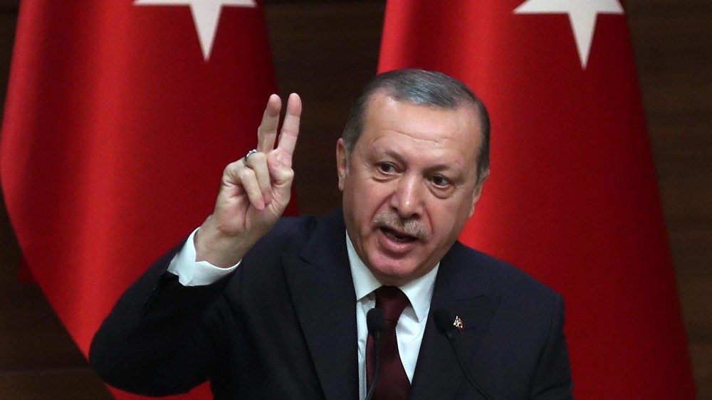 "أردوغان" يتحدى "السيسي" و"بن زايد"