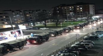 ضحايا فيروس كورونا.. نقل عشرات الجثث ليلًا لحرقها في ايطاليا (شاهد بالفيديو) ماذا حدث؟