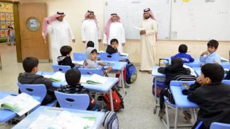 السعودية تطلق خطة للتعليم عبر هذه الوسائل