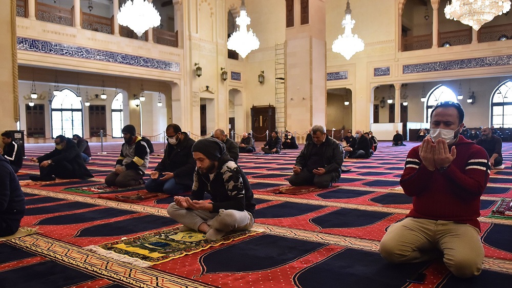 رفع القيود عن صلاة الجماعة بالمساجد