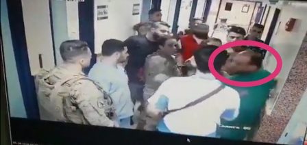 بالفيديو جنود لبنانيون يعتدون على طبيب  