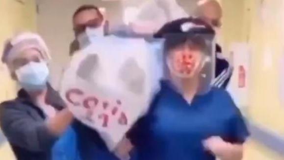 بالفيديو ممرضات يرقصن بجثة فييروس كورونا