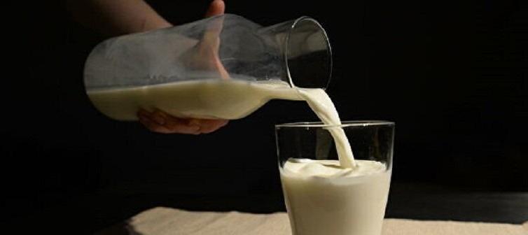 تحذير لكبار السن من تناول الحليب  