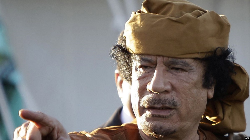 تسريب للزعيم القذافي يُشعل مواقع التواصل