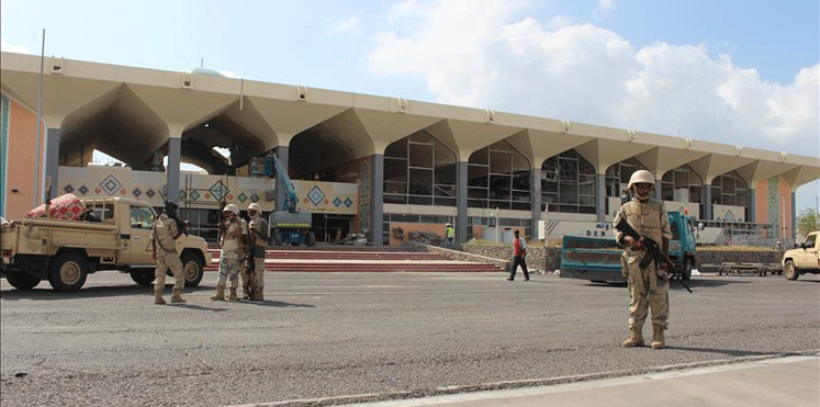 اشتباكات مسلحة امام بوابة مطار عدن  