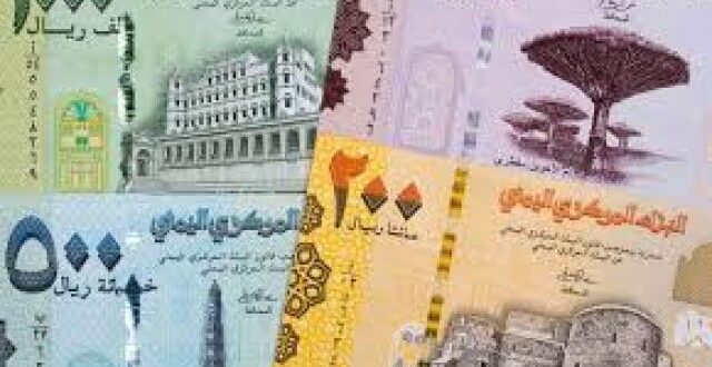 الفساد والصراع يدفعان العملة في عدن