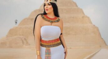 شاهد: أول صورة لعارضة الأزياء صاحبة “الزي الفرعوني” داخل النيابة المصرية