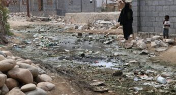 المجاري تغرق المقابر والمنازل في أبين