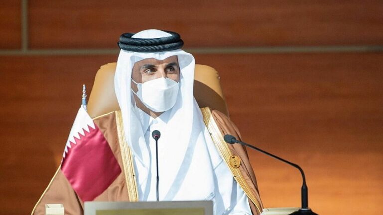 أمير قطر يظهر بصحبة بناته بملابس رياضية ويمارسون هذا الأمر في شوارع الدوحة (صور)