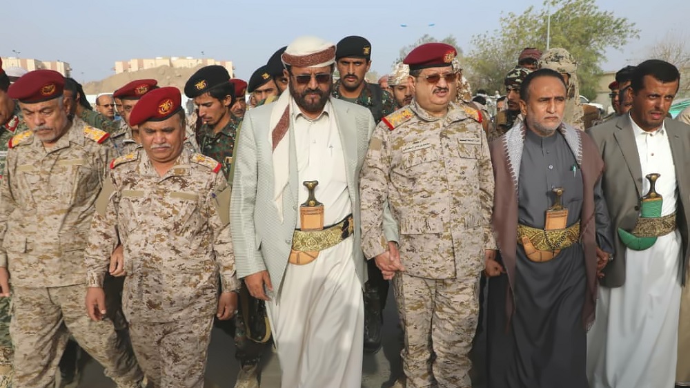 عاجل: مشاهد حية من قلب الحدث تفجر مفاجأة مدوية وتكشف عن هوية قتلة اللواء “الوائلي”.. وصور واضحة توثق لحظة مقتله في مدينة مأرب (الاسم + مشاهد)
