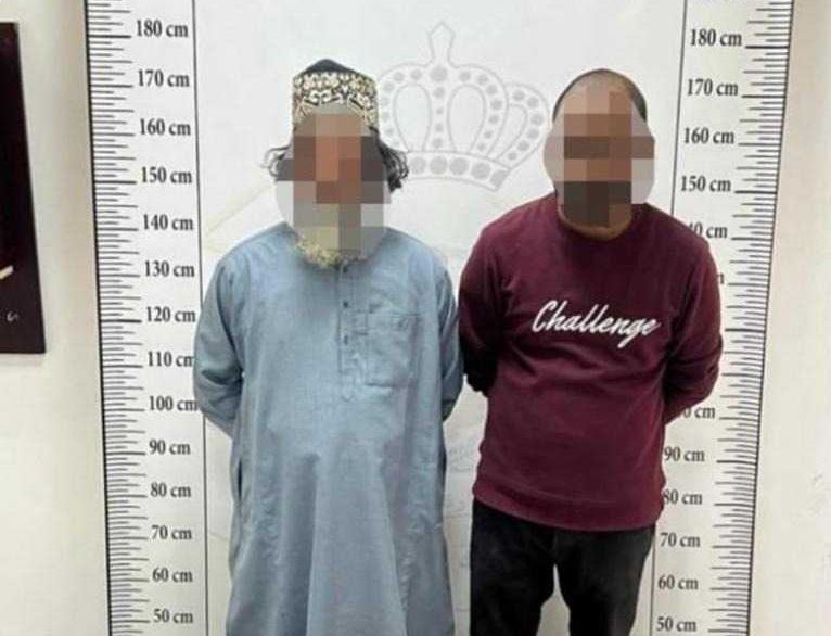 بحيلة شيطانية لن يتوقعها اي انسان.. سائق يستولي على ثروة كفيله كاملة ويتحول الى شخص ثري