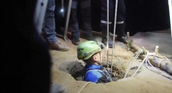 بث مباشر اللحظات الأخيرة من داخل البئر لاستخراج الطفل ريان المغربي