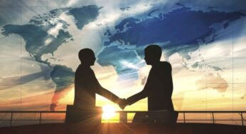 بالصدفة.. رجل يتابع نشرة الأخبار الجوية فحصل على مفاجأة سعيدة لم يكن يتوقعها اطلاقا