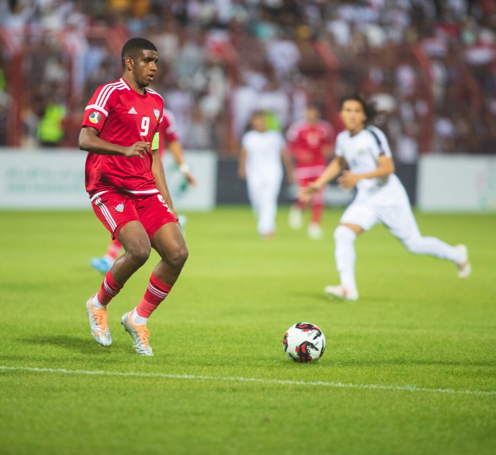 عاجل: اليمن يتقدم بهدف ثاني على المنتخب الاماراتي شاهد بالفيديو