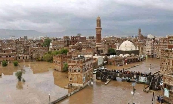 ساعات مرعبة بانتظار الجميع.. الارصاد الجوية يحذر من عاصفة مطرية شديدة الغزارة تضرب معظم المحافظات اليمنية