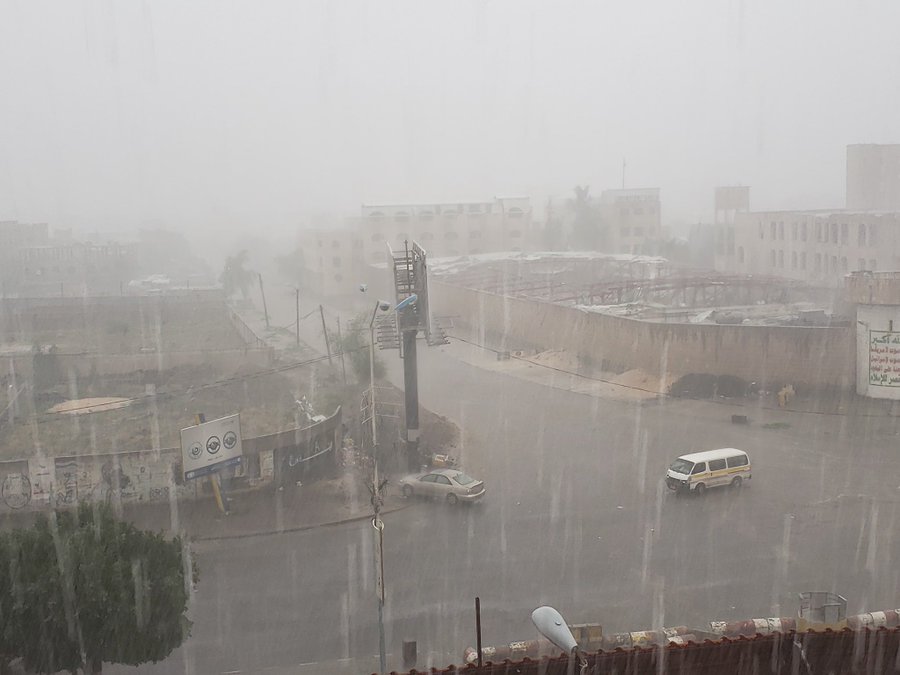 توقعات الطقس تبشر اليمنيين بطقس ماطر على عدد من محافظات اليمن يبدأ من هذا التاريخ