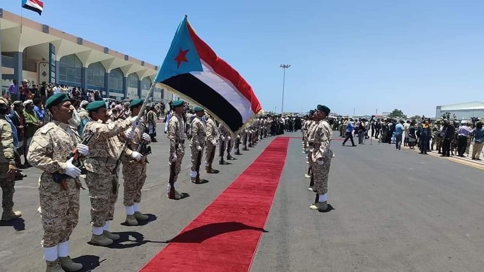 محمود الصبيحي يفاجئ الانتقالي بهذا الموقف فور وصوله المطار