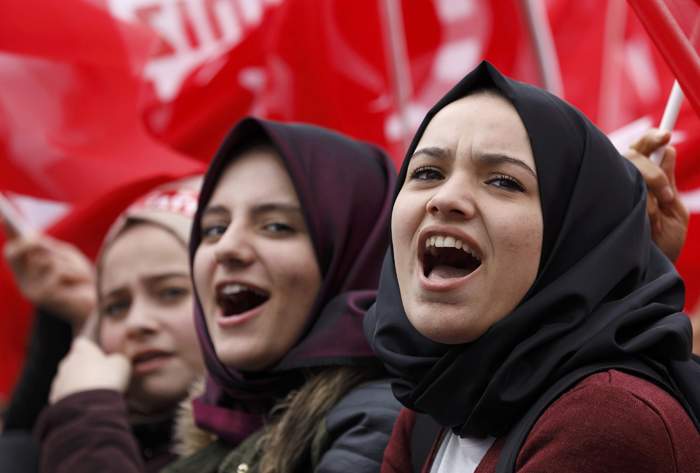 أرعب الجميع.. قناة تركية تكشف ما يقوم به الأتراك مع نسائهم.. ما الذي يحدث في تركيا.. تفاصيل