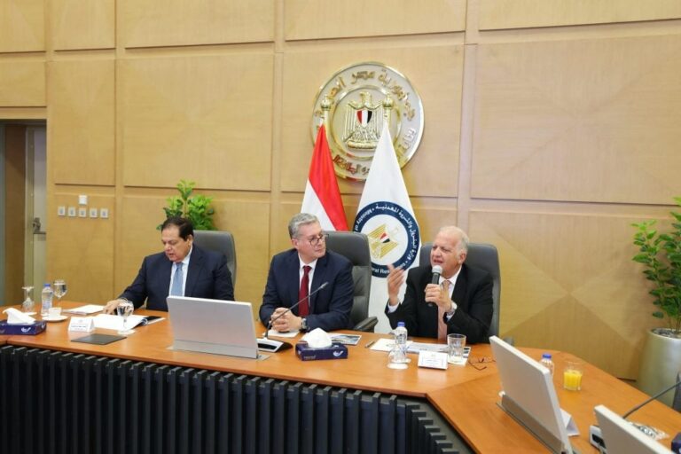 61 موقعًا للتنقيب عن النفط والغاز في مصر تبحث عن مستثمرين